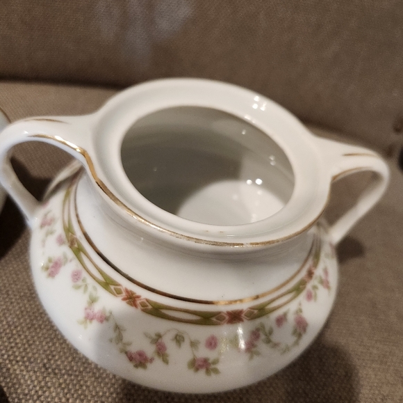 Vintage Bassett sugar and creamer porcelain set. - Picture 3 of 7